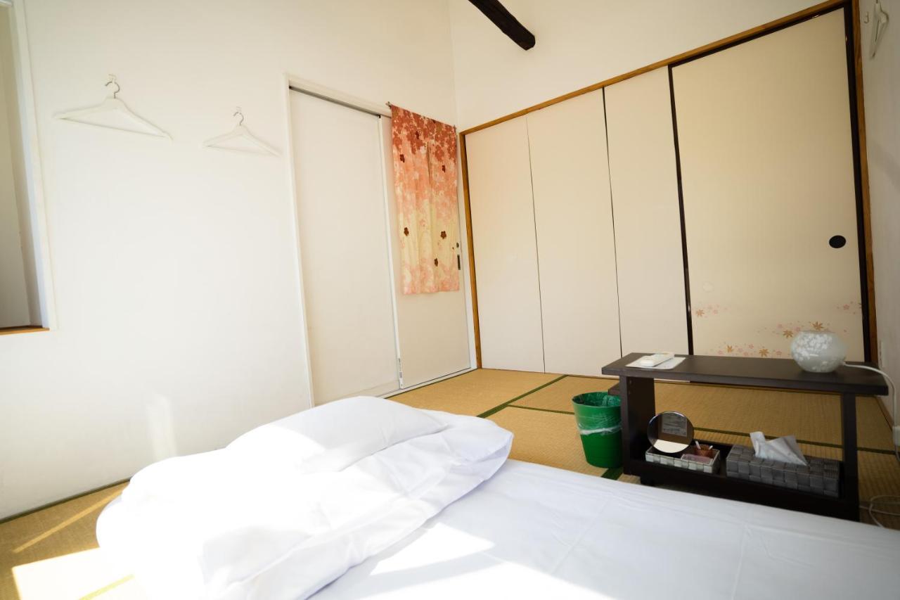 Sato-San'S Rest Hotel Tokio Buitenkant foto